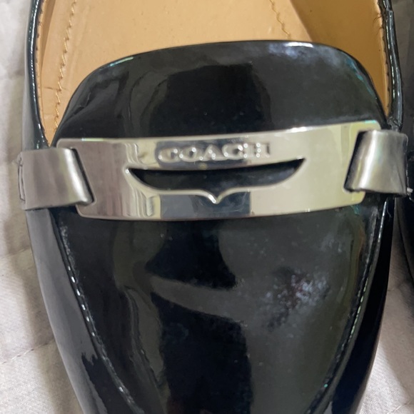 EUC Coach black patent leather loafer - Picture 4 of 8
